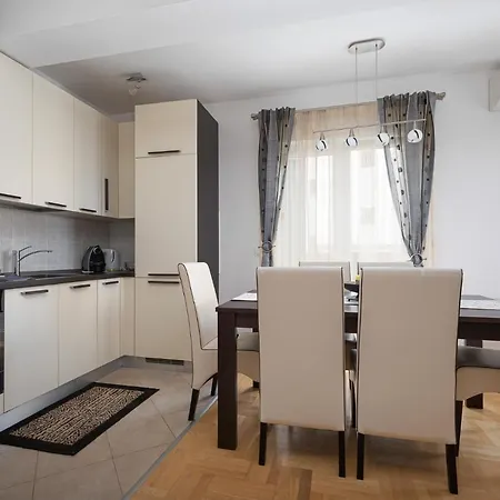 Apartment Dana With Garden & Grill *