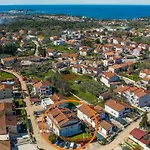 Dana With Garden & Grill Πόρετς