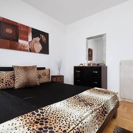 Apartman Dana With Garden & Grill