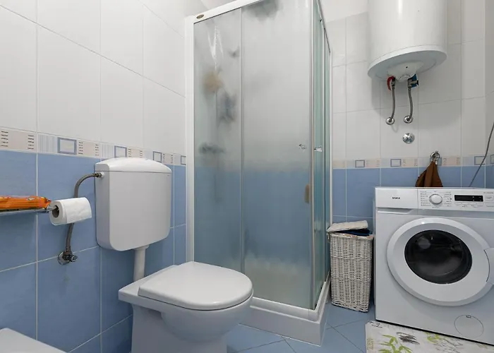 Dana With Garden & Grill Пореч