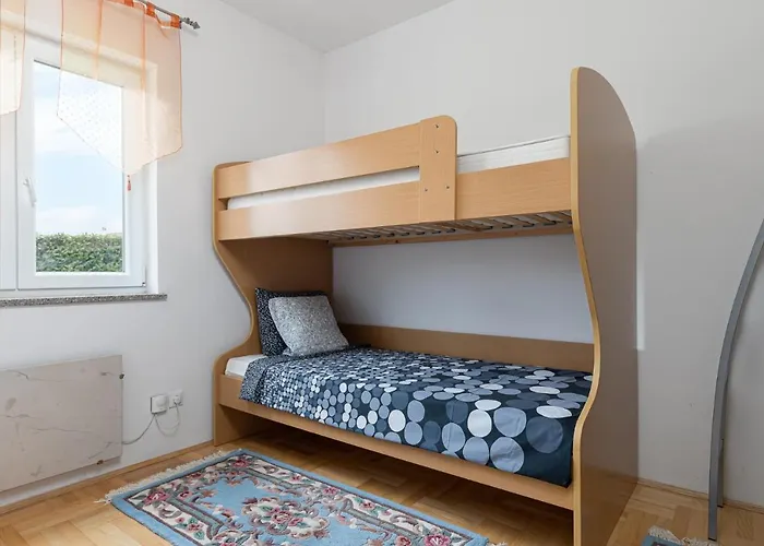 Dana With Garden & Grill *