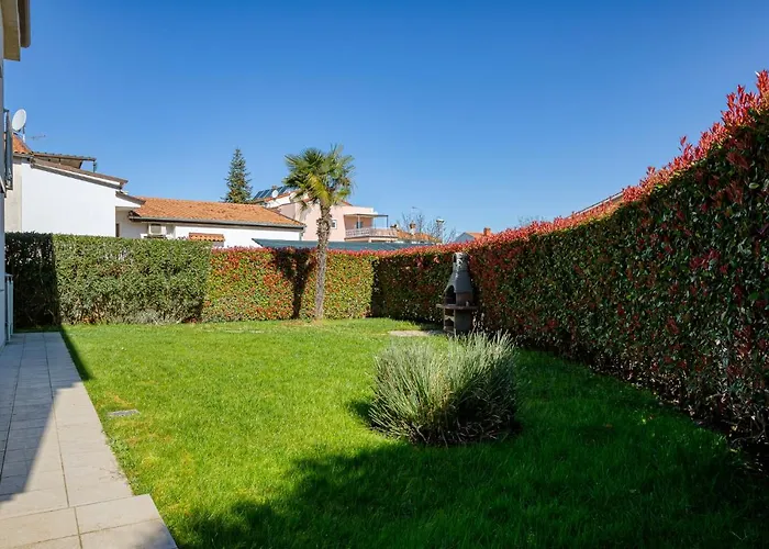 Dana With Garden & Grill * Пореч